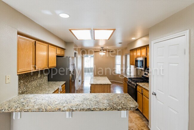 Building Photo - Beautiful 4 bed / 2 bath / 1,708 sqft Single Story Home in Rio Vista community of Oceanside