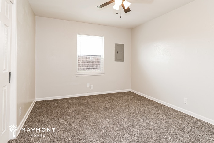 Building Photo - 3405 Half Moon Dr