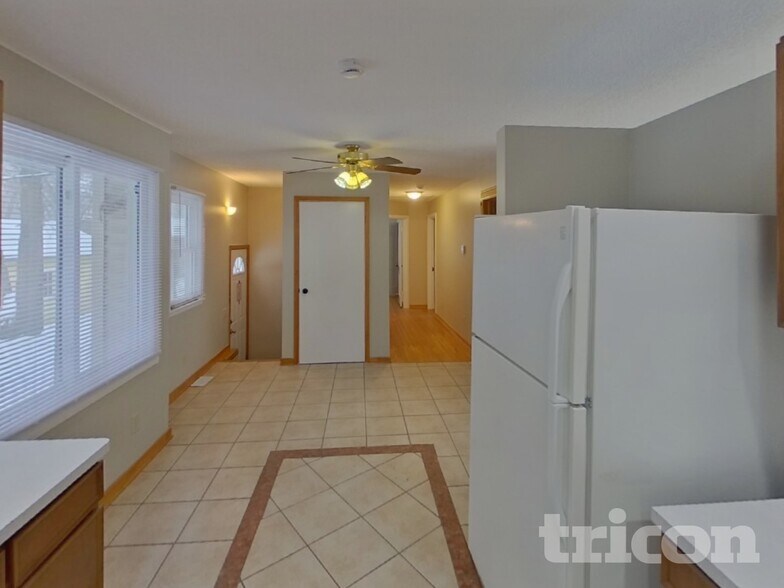 Building Photo - 2605 Eastman Dr