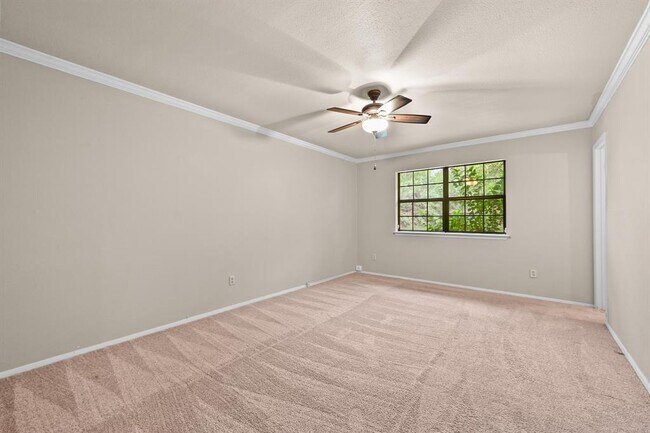 Building Photo - 6511 Lancret Hill Dr