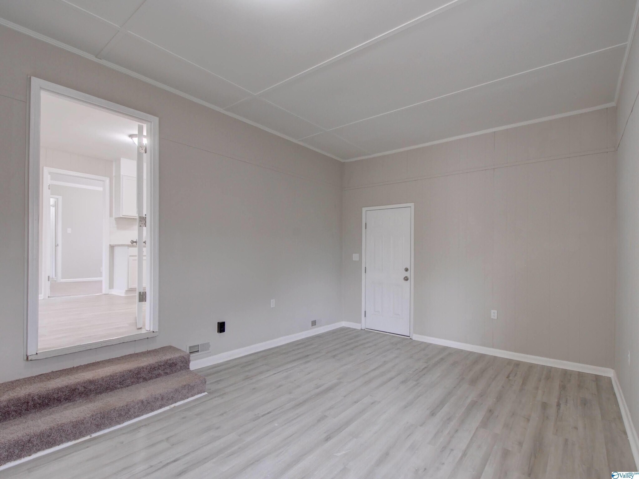 Building Photo - 609 Marguerite Dr NW