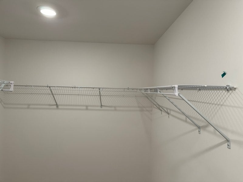 Building Photo - 1112 Holland Dr