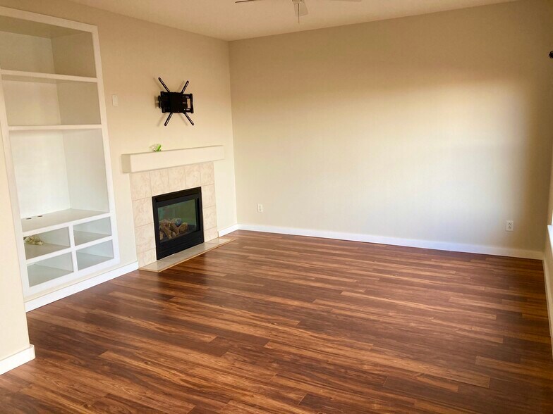 Family Room with TV Mount - 15949 Longford Dr