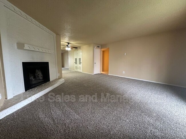 Building Photo - 6060 NW Expressway