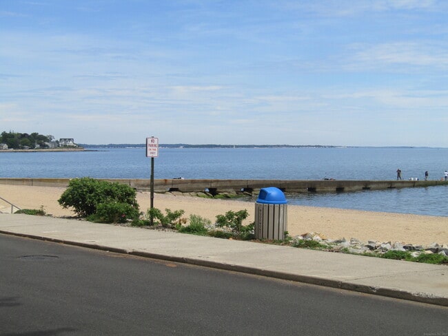 Building Photo - 48 Beach Ave
