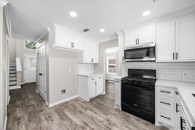 Building Photo - 14411 Golden Cypress Ln