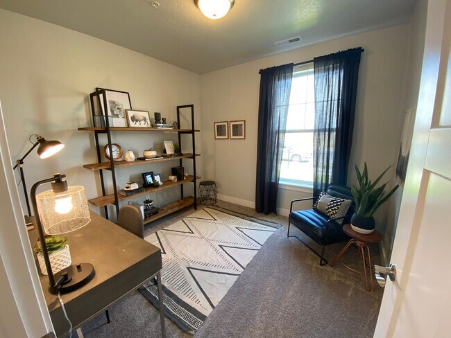 Building Photo - Lakefront at Vineyard Town Center Condo