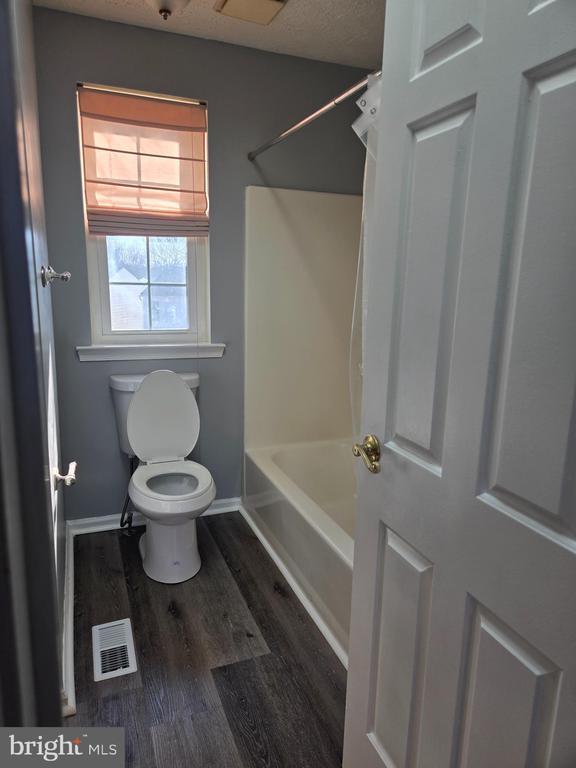 Building Photo - 4307 Greys Run Cir