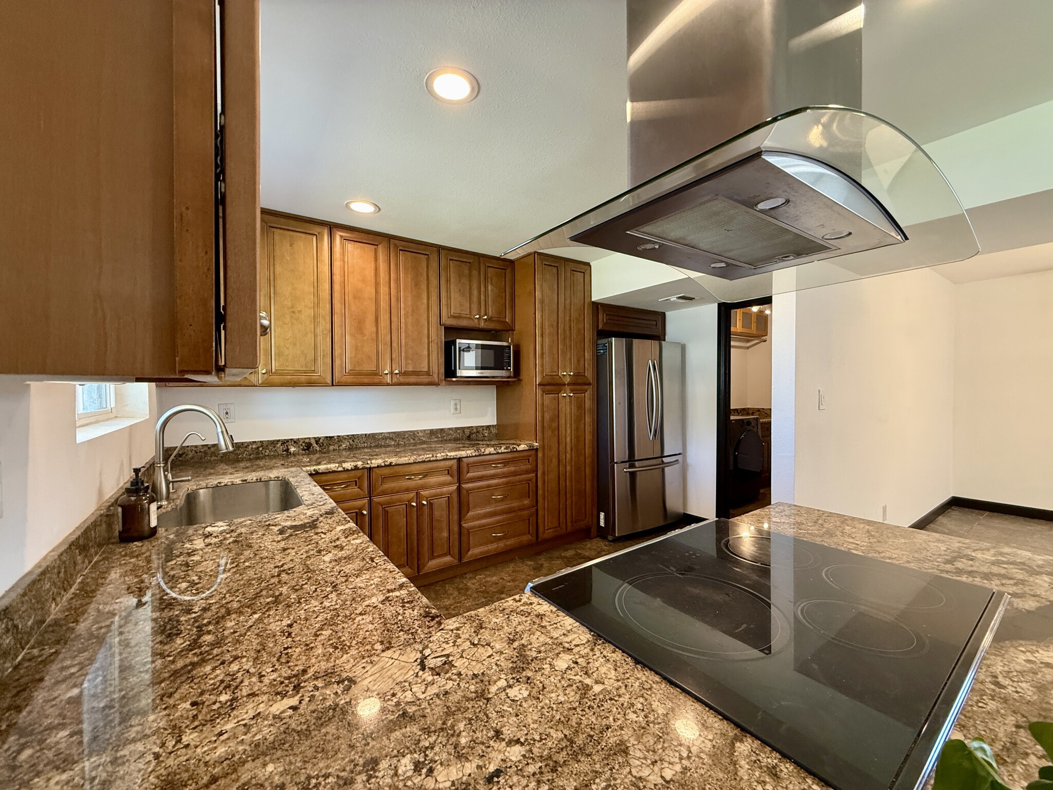 Kitchen with stainless appliances and induction oven - 2816 E Laurel Ln