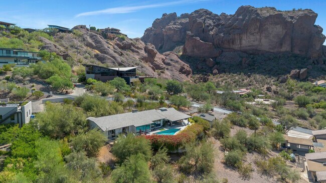 Building Photo - 5526 Camelback Canyon Dr