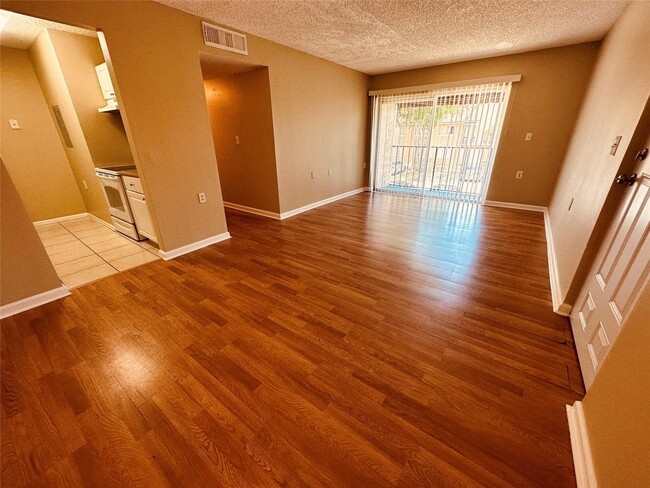 Building Photo - 1162 Lake Terry Dr