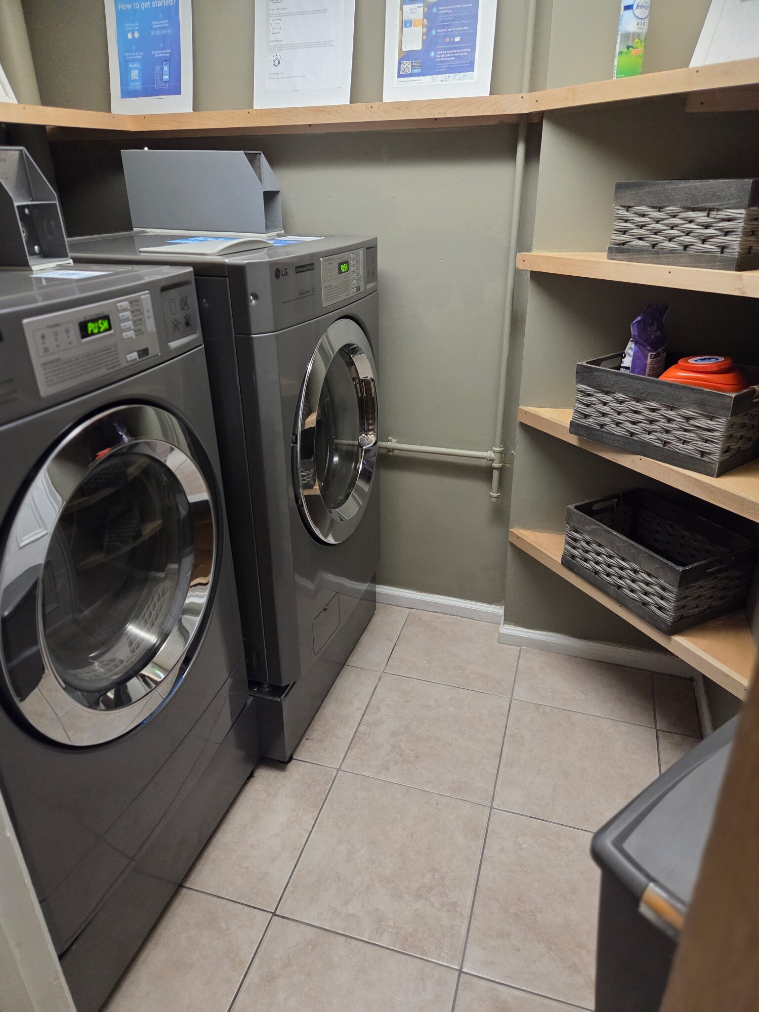 Laundry On Sight - 482 Columbus Ave