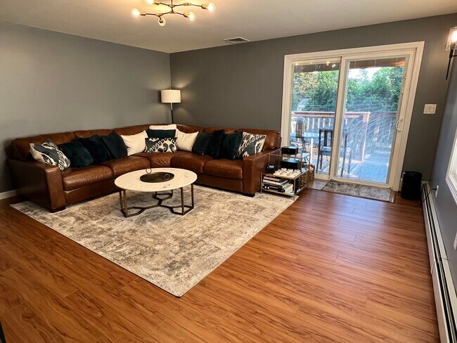 Building Photo - 49 Ramsay St