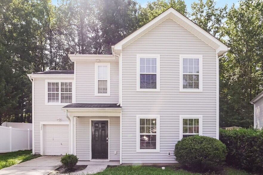 Primary Photo - 1227 Pinehaven Ct