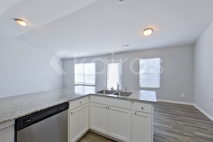 Building Photo - 1190 Silvertrace Dr