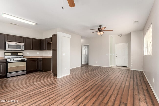 Building Photo - 11187 W Almeria Rd
