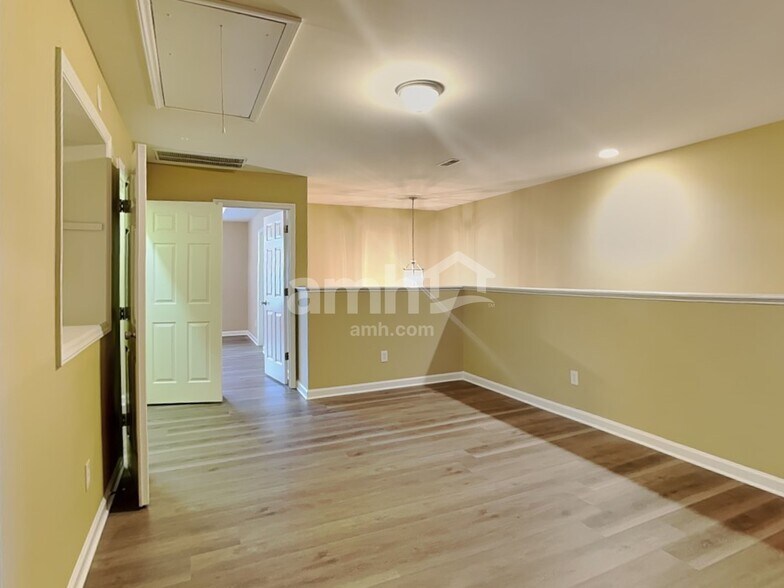 Building Photo - 501 Timber Meadow Lake Dr