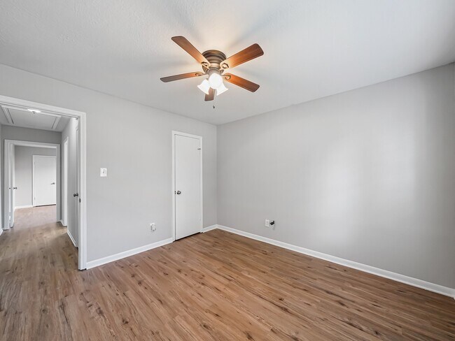 Building Photo - 327 Muirwood Ln