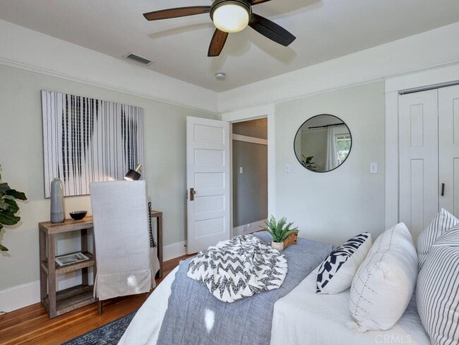 Building Photo - 229 Jacaranda Pl