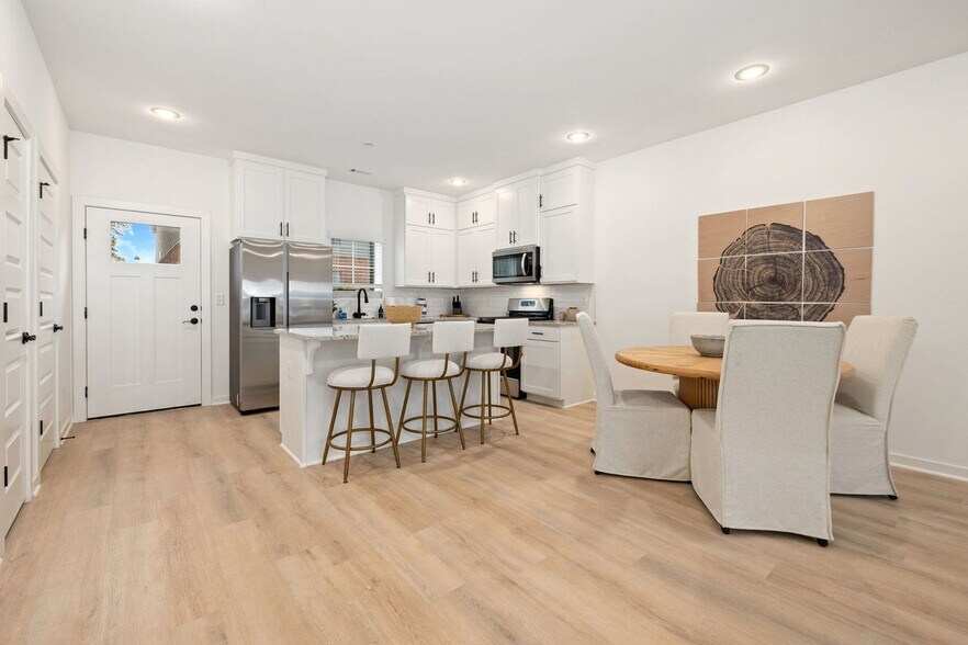 Building Photo - 1935 S Garland Ave