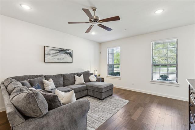 Building Photo - 4856 Woodruff Way