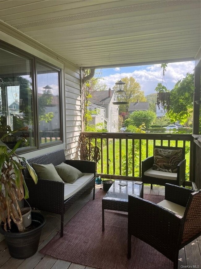 Building Photo - 2 Charles St