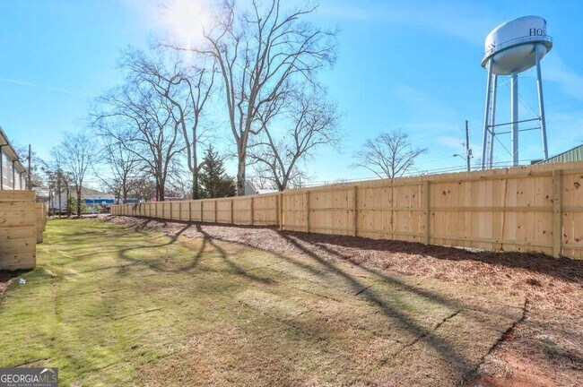 Building Photo - 143 Hosch St