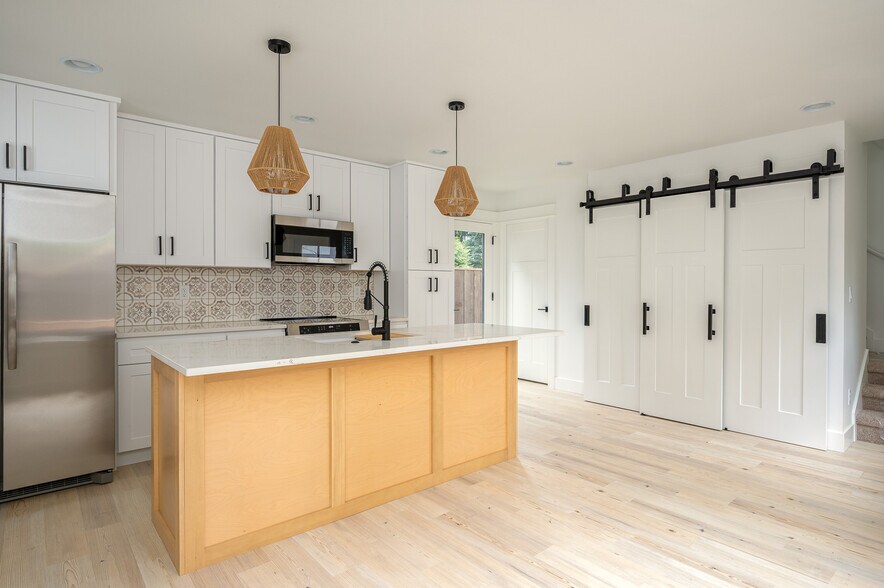 Building Photo - 4103 SE Olsen St