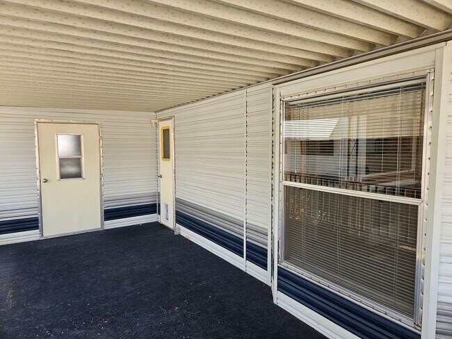 Building Photo - 2000 Ramar Rd