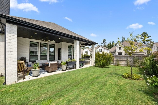 Building Photo - 17910 McClary Cardinal Dr