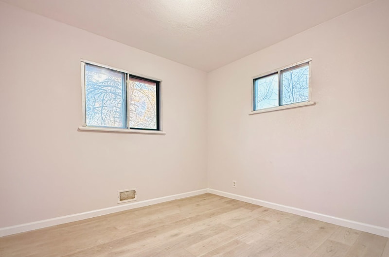 Building Photo - 7520 W Oregon Dr