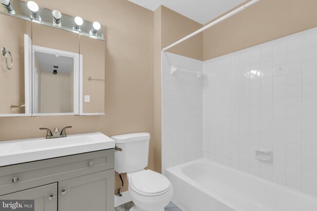 Building Photo - 7428 Fountain Head Dr