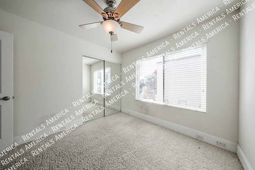 Building Photo - 8825 S 48th St