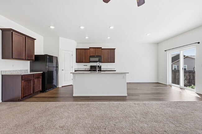 Building Photo - $2,295.95,  3 Bed, 2 Bath Home In Co Springs with Fenced in Yard!