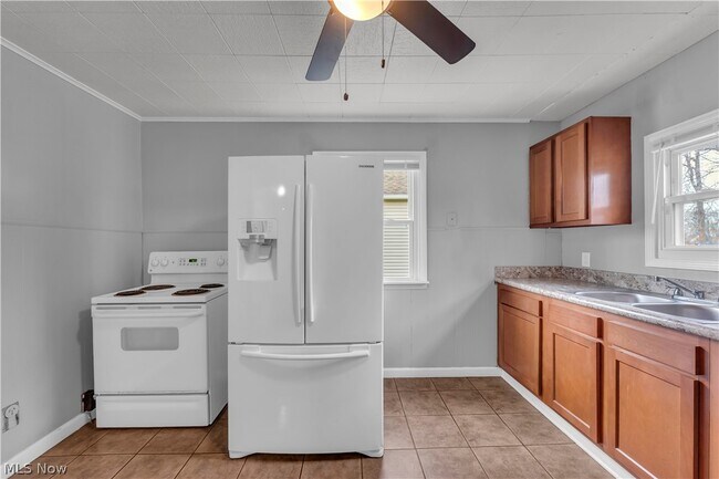 Building Photo - 1771 E 37th St