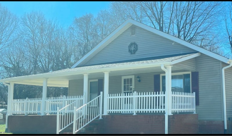 Primary Photo - 36 Selma Dr
