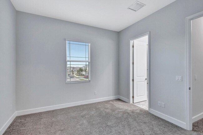 Building Photo - 5134 Liberty Ln