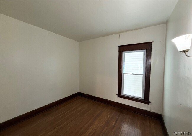 Building Photo - 22 Remoleno St