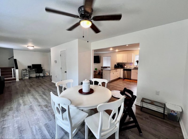 Building Photo - 5373 Hanyen Dr