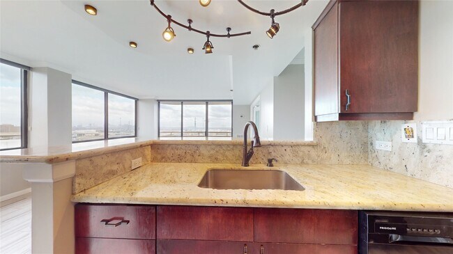 Building Photo - 3525 Sage Rd