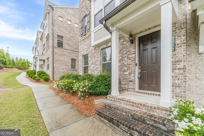 Building Photo - 2252 Talmai Dr