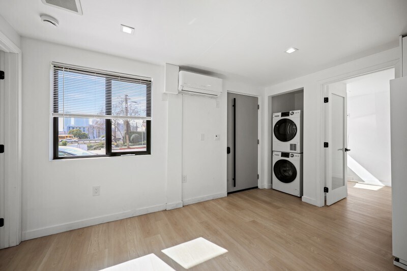 Building Photo - 1139 Bellevue Ave