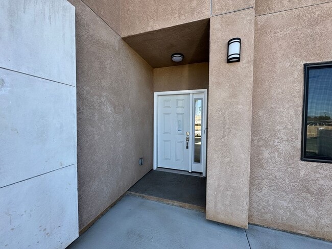 Building Photo - Beautiful Brand New 2 Story Home