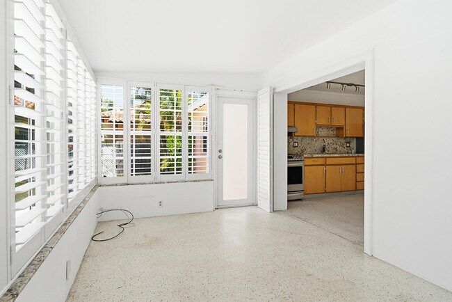 Building Photo - 205 Rutland Blvd