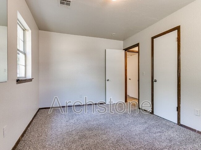 Building Photo - 5216 Coble St