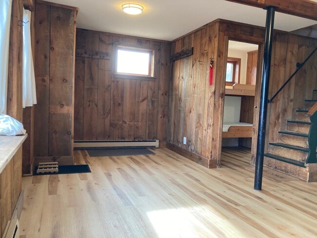 Building Photo - 13 Winhall Hollow Rd