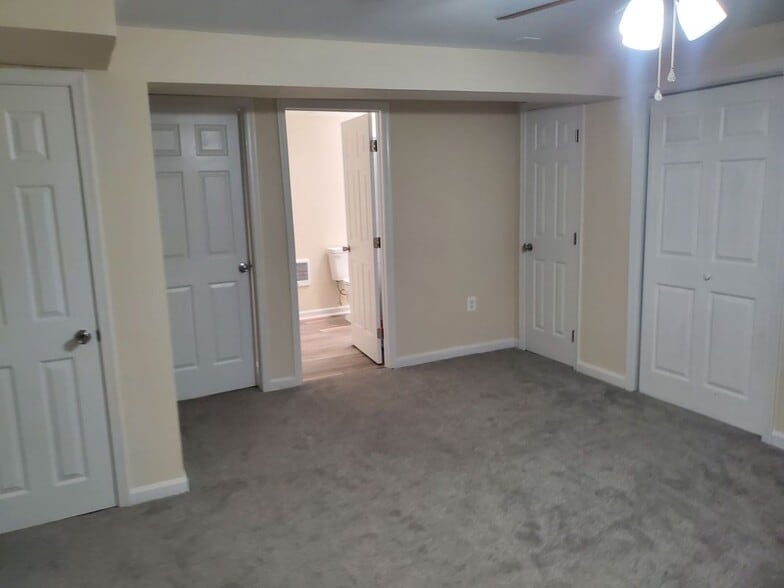 Building Photo - 117 S Shenandoah Ave