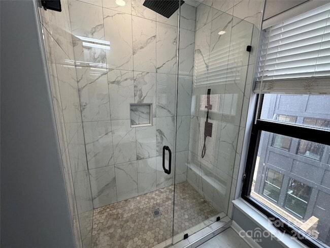 Building Photo - 559 New Bern Station Ct