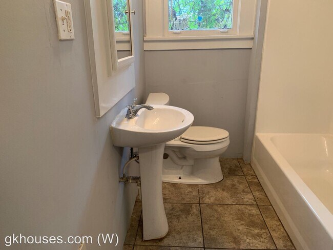 Building Photo - 3 br, 1 bath House - 1343 43rd Street Ensley