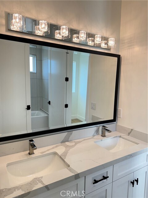 Building Photo - 13418 W Crowley St